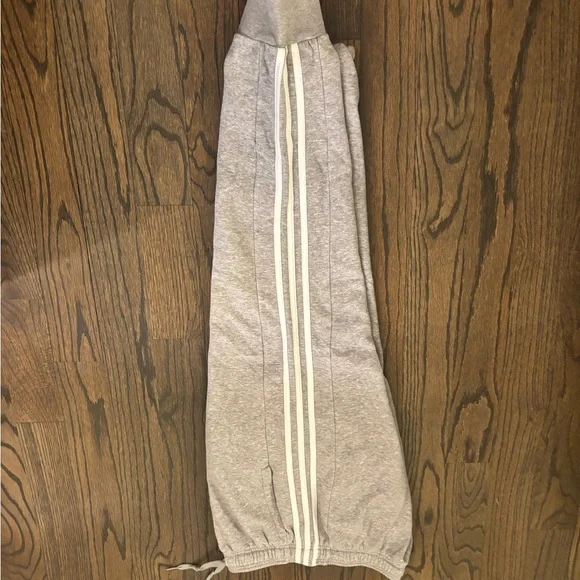 Adidas Mens Light Gray Sweatpants with White Stripes - Picture 4 of 5